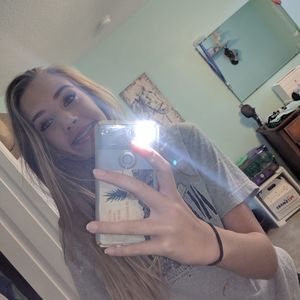 Meet your Posher, Logan